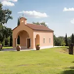 Amazing Villa Baccanello